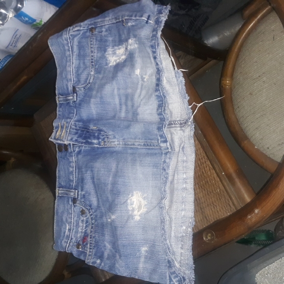 Abercrombie & Fitch Size 4 Distressed Shorts (SKU 570) - Picture 1 of 2
